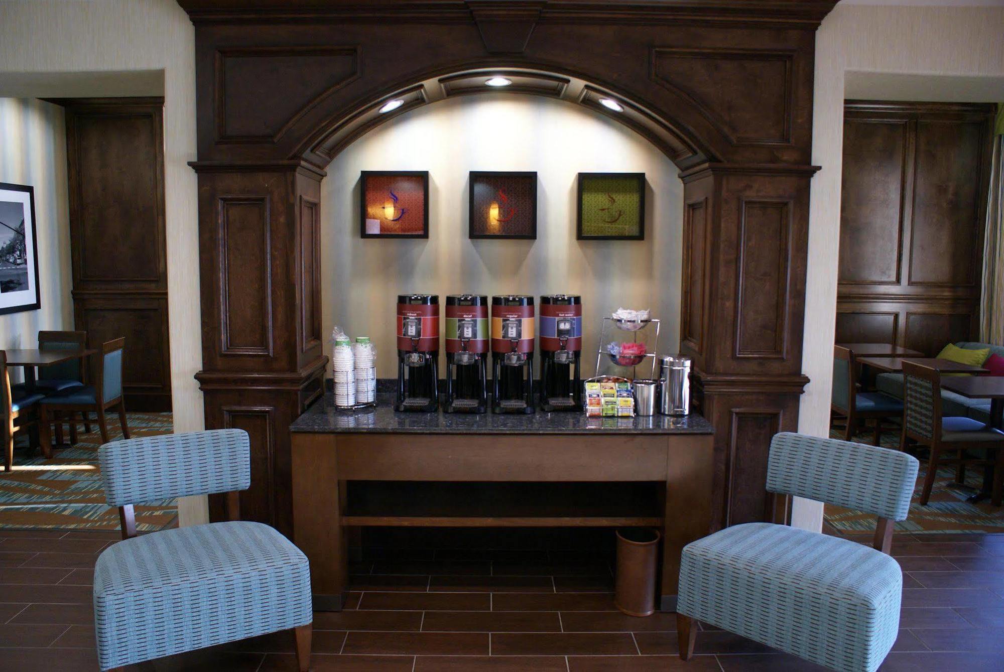 Hampton Inn & Suites Center Eksteriør bilde
